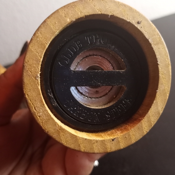 Olde Thompson Natural Wood 5" S/P Shaker Set. - Picture 4 of 5